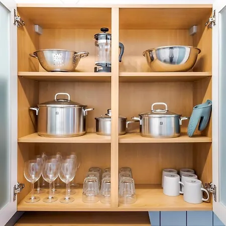 & Exclusive Amenities Apartment *