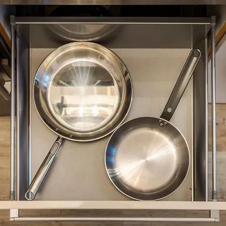 Apartment & Exclusive Amenities *