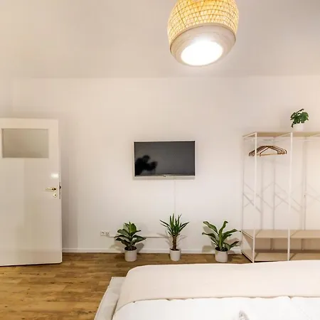 & Exclusive Amenities Apartment Hannover