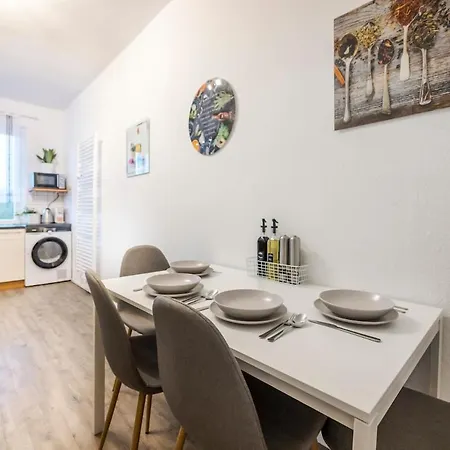 & Exclusive Amenities Appartement