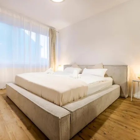 & Exclusive Amenities Appartement Hannover