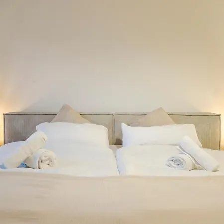 & Exclusive Amenities * Hannover
